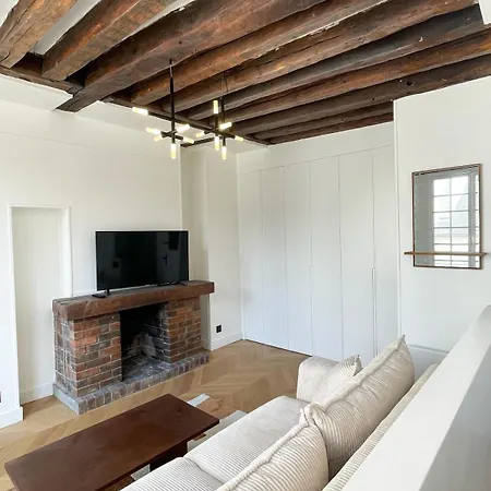 Renovated Centre Paris-24m