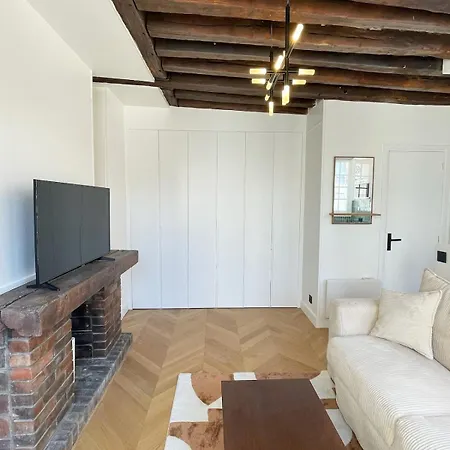 Renovated Centre Paris-24m Parijs